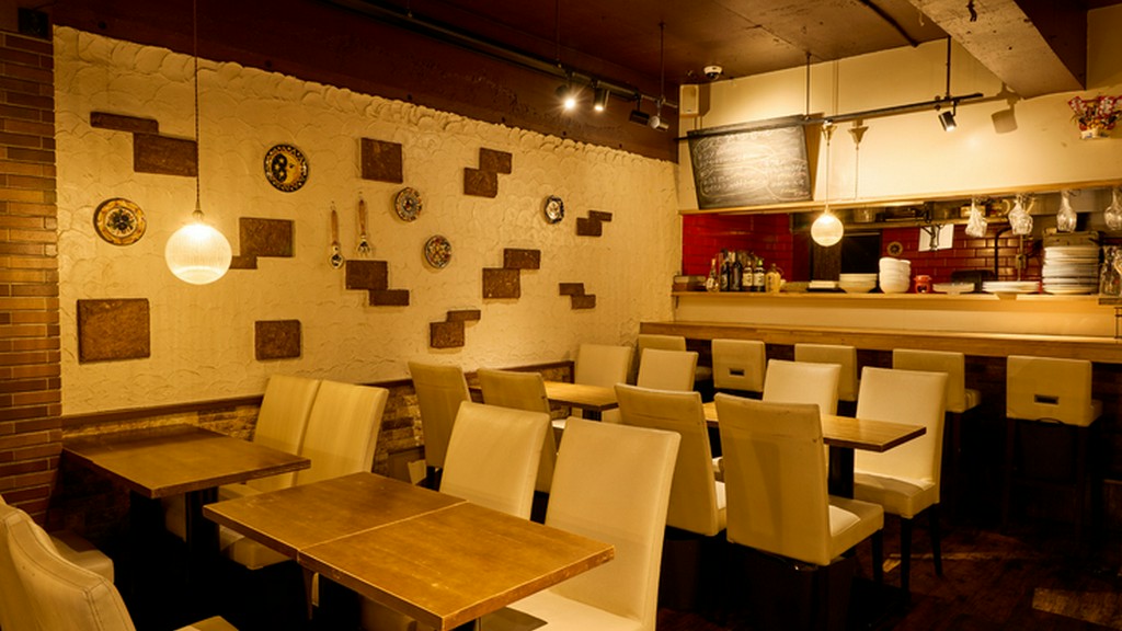 地中海をイメージ。間接照明が、ゆったりとした時間を演出