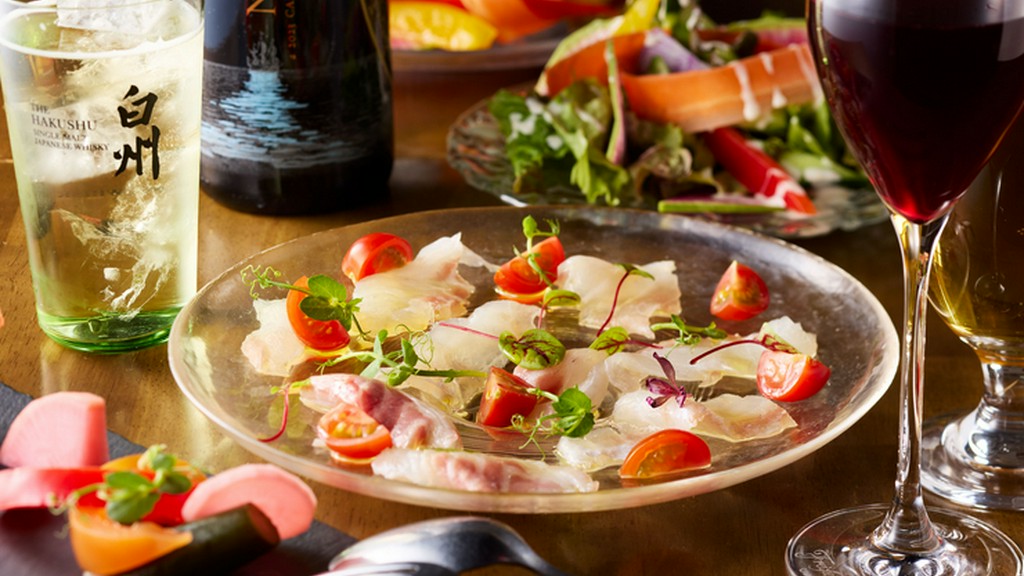 春夏秋冬、四季折々の味。旬の逗子小坪産鮮魚を使った日替わりの一皿『本日のカルパッチョ』