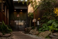 当店では、ランチの時間帯であっても、夜のメニュー内容をご利用いただく事もできます。お昼のコース利用や、お集り事などでも是非、ご利用ください♪