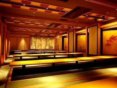 高級感ある落ち着いた空間。各席違った雰囲気のデザイナーズ個室