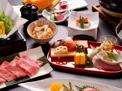 各種宴会や貸切パーティーに。飲み放題付のコースも充実