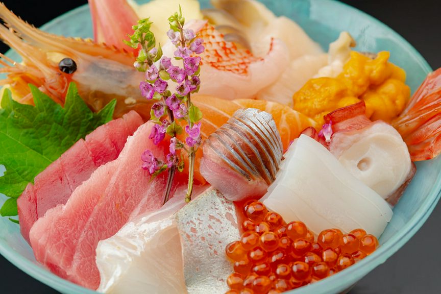 視覚と味覚を満たす贅沢なひとときをぜひお過ごしください。