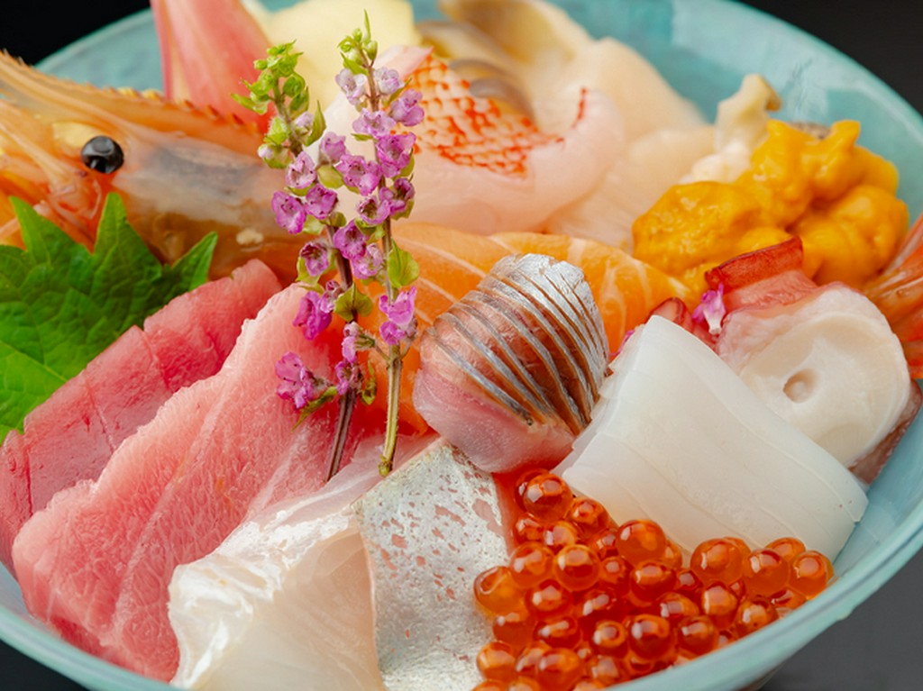 視覚と味覚を満たす贅沢なひとときをぜひお過ごしください。