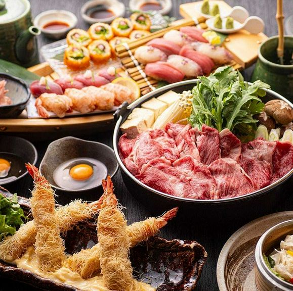 【寿司盛り合わせ】や【近江牛のすき焼き】など全9品をご堪能いただけるコース。