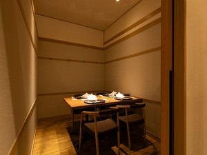 0004038491U1.jpg