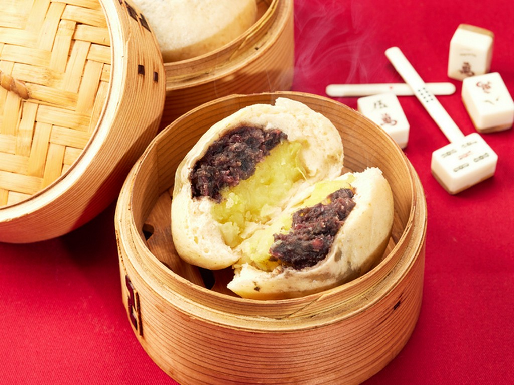 甘さ控えめ、具は大きめ『あんことさつまいも包子（あんまん）』