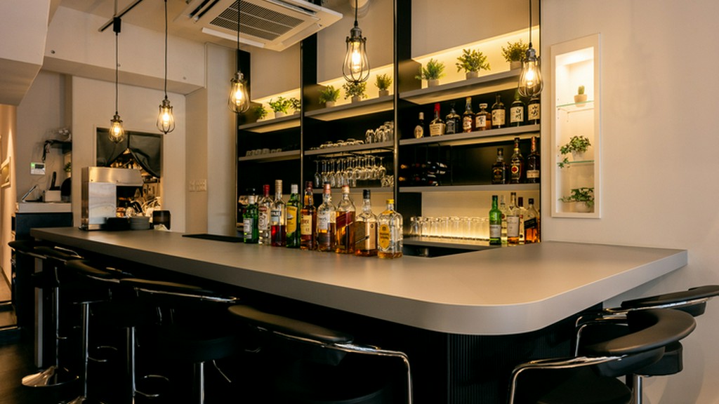 気取らない空間が、一人の時間にそっと彩りを添える