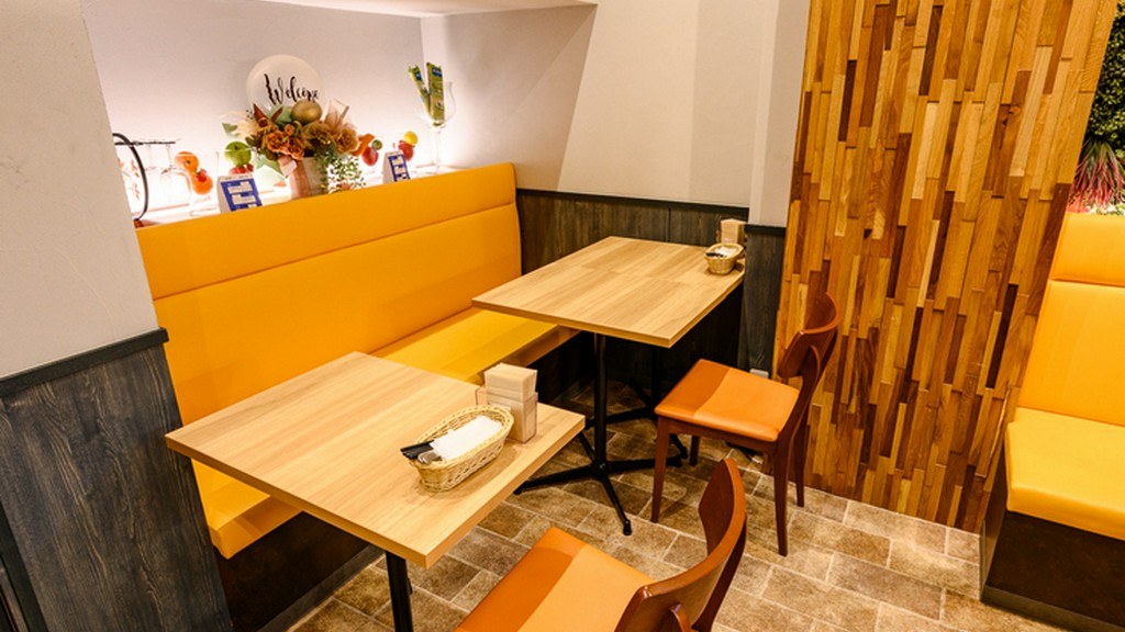 いつものお酒で乾杯。女子会利用も歓迎