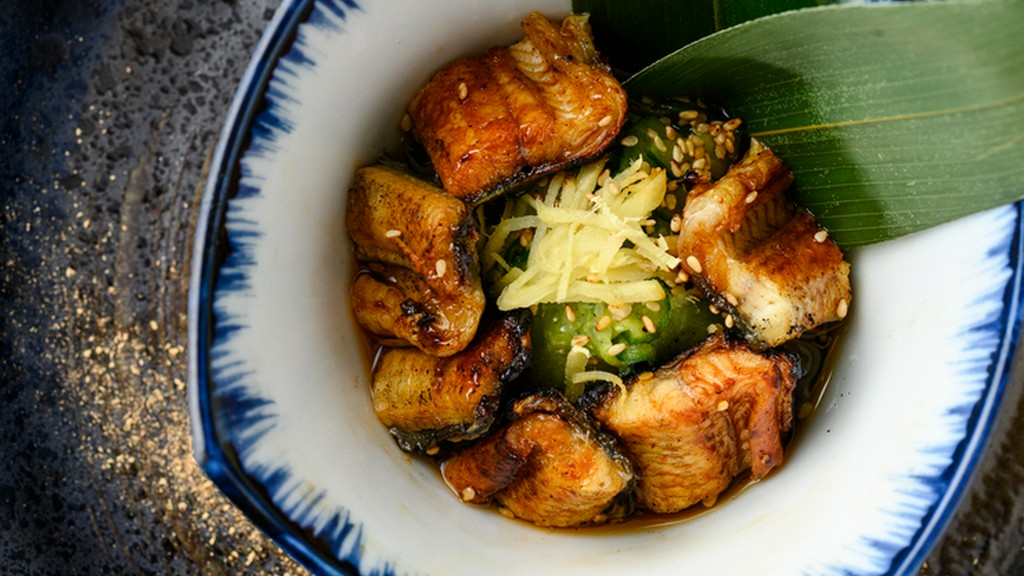 昼間はもちろん、夜はお酒とともにゆったり一人で過ごしたい方へ