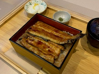 国産の鰻を、一尾一尾丁寧に焼き上げた『国産うな重（特上）肝吸い付き』
