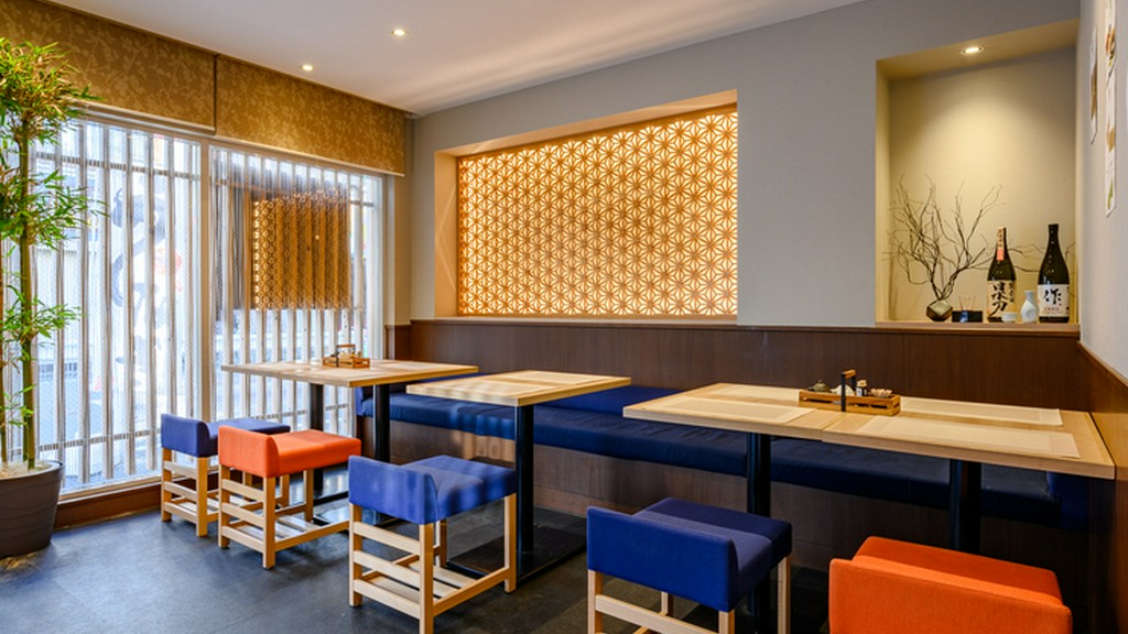 温かい雰囲気の中で、気取らずリラックスした時間を過ごせる