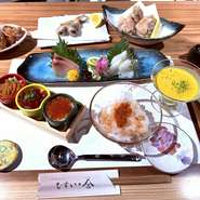 5250円税込で女性限定のメニューなので女子会にピッタリ！！
飲み放題のメニューも生ビール～多種‪(⸝⸝› з ‹⸝⸝)‬♡
コースも毎年更新して行く予定です。
