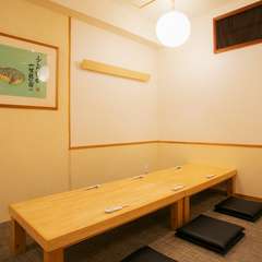 のびのび過ごせる座敷も完備。日常使いに最適なお店