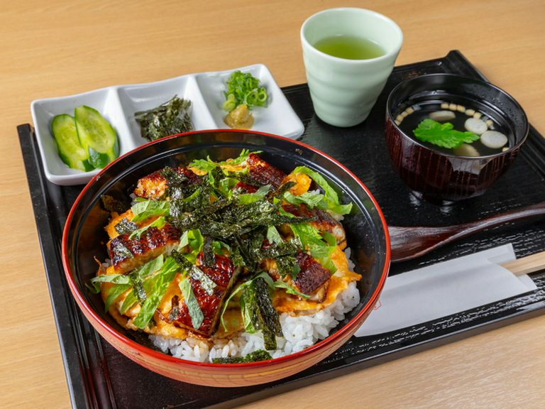 世代を問わず、気軽にうなぎを楽しめる場所