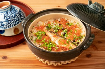 サーモンといくらの土鍋ご飯