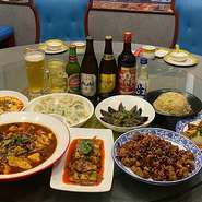 ＜前日までに要予約＞歓送迎会や宴会に最適！2時間飲み放題付きのオトクなコースをご用意。飲み放題のドリンクは中華料理店ならではの飲み物も！是非お楽しみください