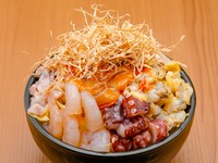 厚切りトンテキ・チーズインとんぺい焼き・選べるもんじゃ焼きなどをビールやレモンサワーと楽しめるプラン