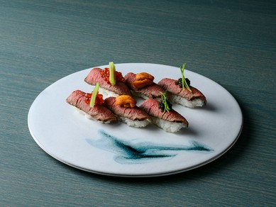 二つのこだわりを一度に食す『肉寿司』