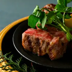 一口ごとに魅了する、とろける味わい『和牛』