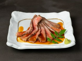 シェフの妙技で際立つ旨み『まつなが和牛サーロイン』