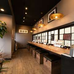 ランチにディナーに。お一人様から気軽に立ち寄れる店