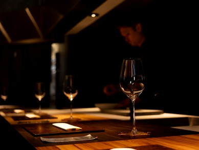 季節感を大切にした料理とともに、選りすぐりの日本酒を堪能