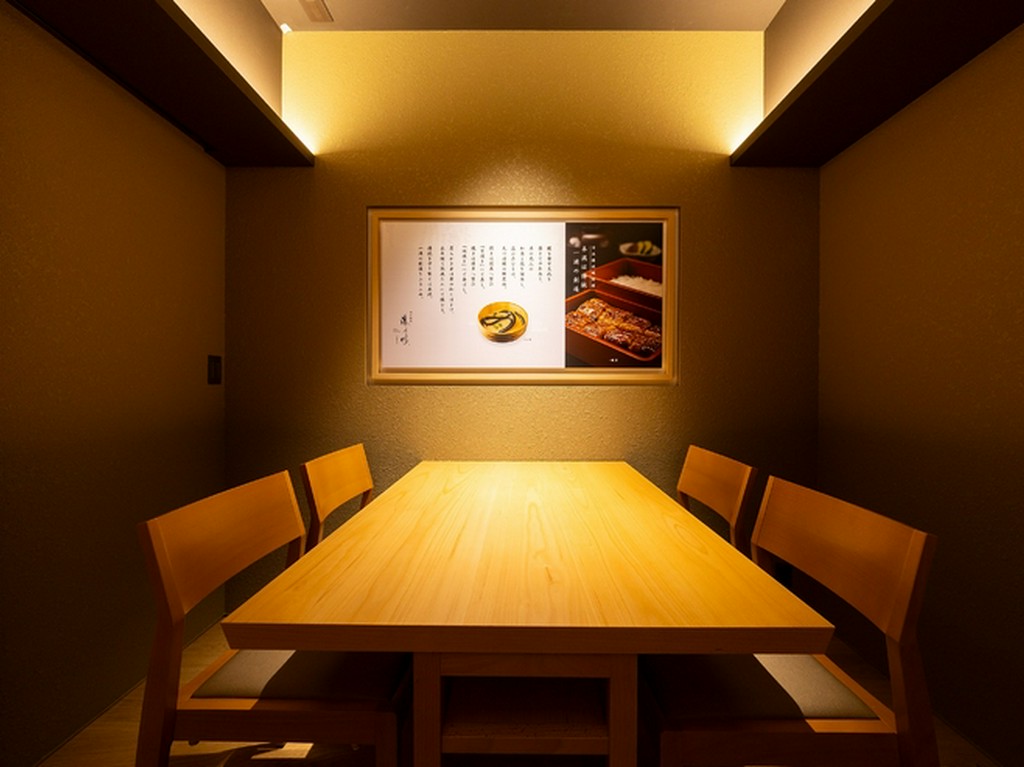 上質な空間と食で接待を後押し。こだわりの酒・一品料理も用意