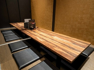 ビジネスシーンの利用に最適。落ち着きのある和モダン空間