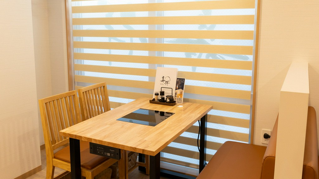 友人同士・カップルにも最適なテーブル席