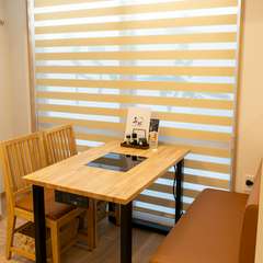 友人同士・カップルにも最適なテーブル席