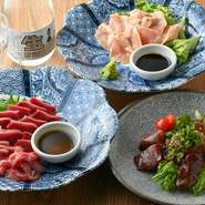 はちきん地鶏や四万十鶏、市場直送の新鮮なかつおを使用した本場の味が満載です。￥地元野菜を取り入れた体に優しい料理も用意されており、こだわりの食材が織りなす高知の味わいを心ゆくまで味わえます。
