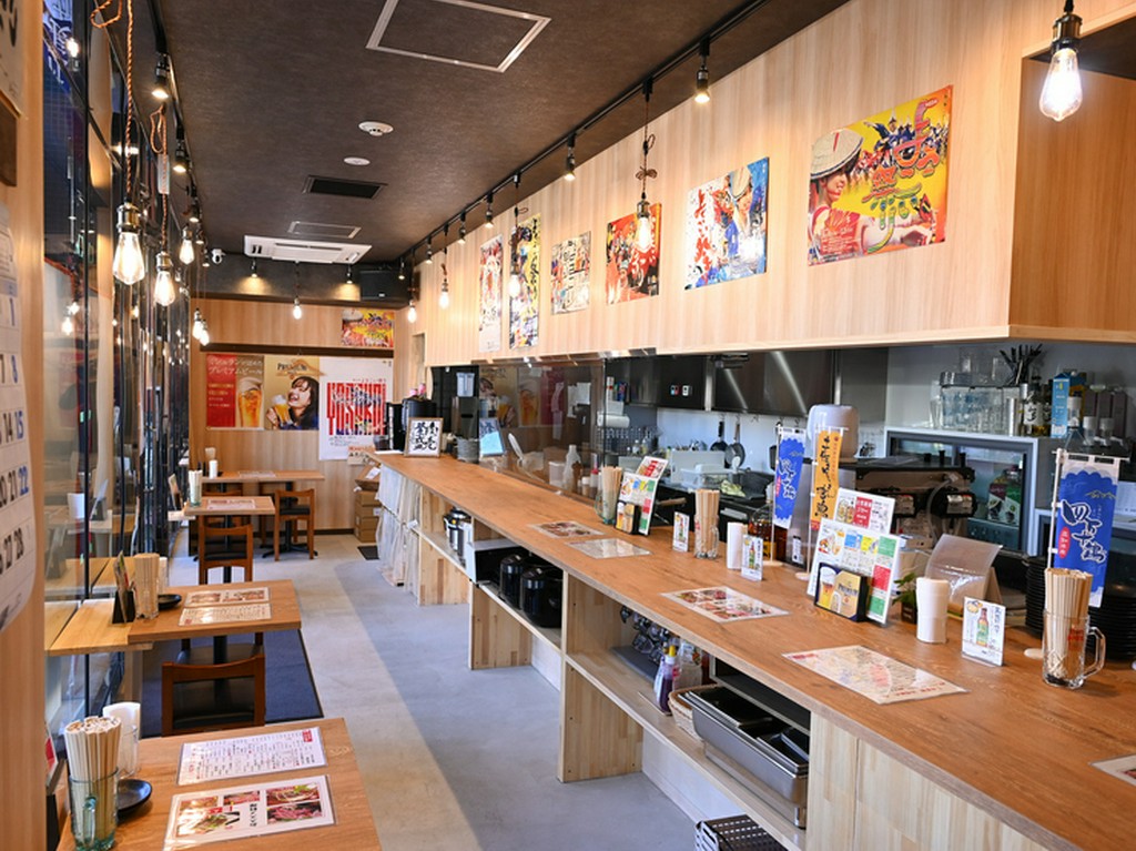 気軽に立ち飲み。おいしい料理とお酒が20％オフ（オープン現在）