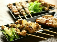 特製ひき肉を、店舗で手ごねされた渾身の一品。手づくりならではの豊かな風味に感動です。