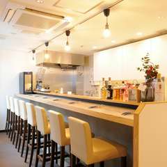 美装で落ち着いた店内となっております。