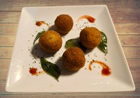 スリランカ風コロッケ具材はじゃがいもです