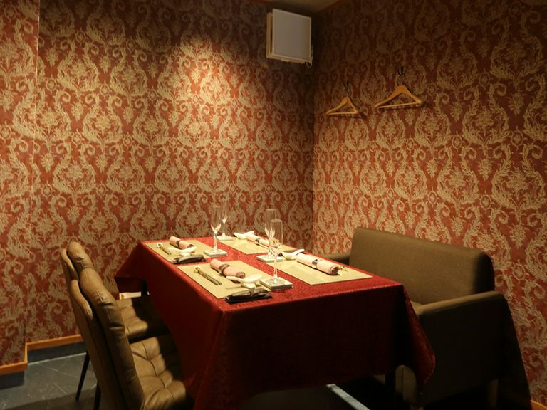 プライベートな場面にも嬉しい半個室も完備