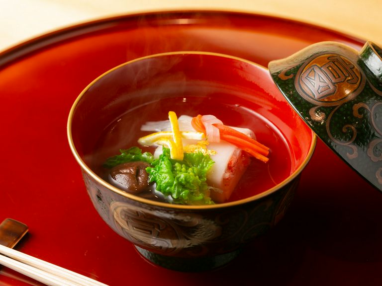 季節の伝統野菜や魚介など、京都の旬食材の魅力にひたれる