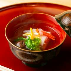 季節の伝統野菜や魚介など、京都の旬食材の魅力にひたれる
