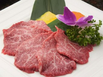 赤身の旨味と柔らかさを堪能する『ロース』