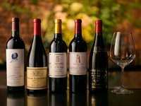 飲み頃のワインを順次、銘柄を替えてオンリストしています。詳細は店舗でご案内します。