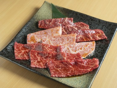 特上部位3種を食べ比べ『テヤン特上盛り』