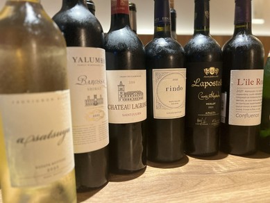 リスト外に出合いあり。20種以上のワインで広がる味の世界