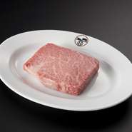 上質なリブロースの芯だけを贅沢に。