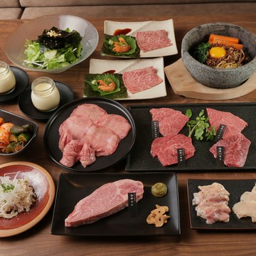 ー極ー　"Kiwami Course"　会食や接待など特別な日に上質な料理と大切な時間をお過ごしください。