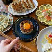 清潔感あふれる店内で蒸し料理と餃子や小籠包などの点心中華を楽しめるお店♪
おしゃれに中華を楽しめる☆