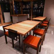 どこか懐かしさを感じる、オシャレでレトロな古き良き大衆酒場。