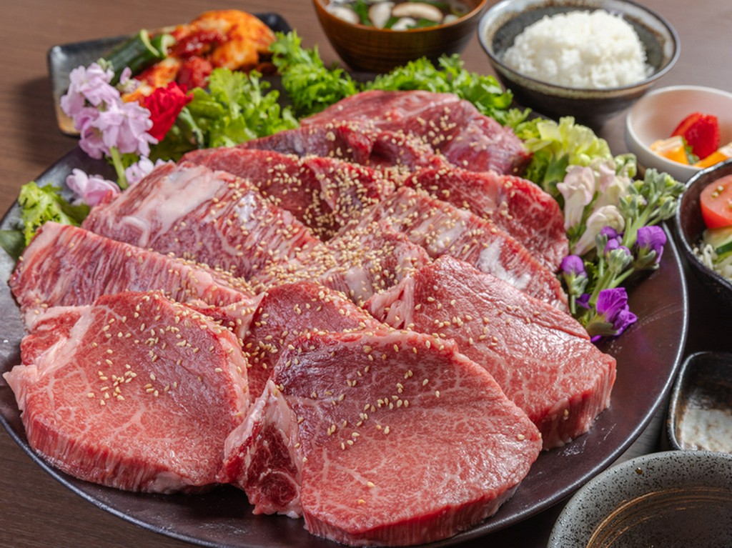 アメリカンビレッジすぐ近く。大人のデートにも最適なスポット