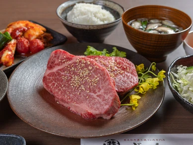 満足度抜群の人気コース『黒毛和牛ヒレ肉（300g）コース』