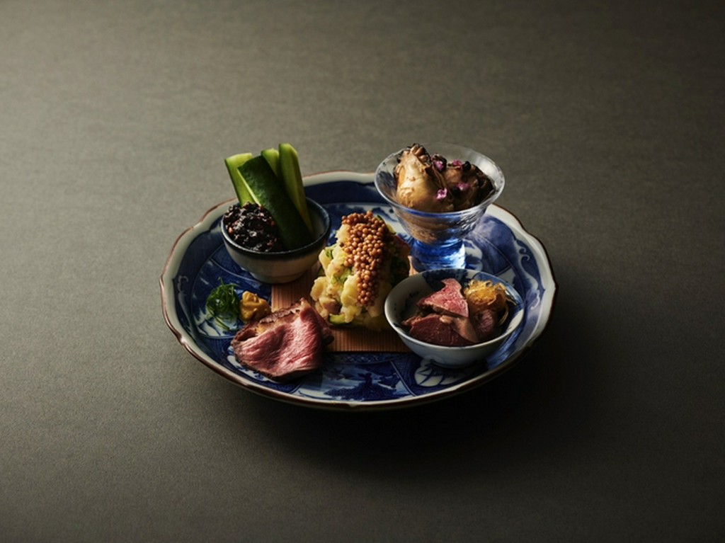 お一人様も歓迎。少し贅沢な“蕎麦前”を楽しめる場所