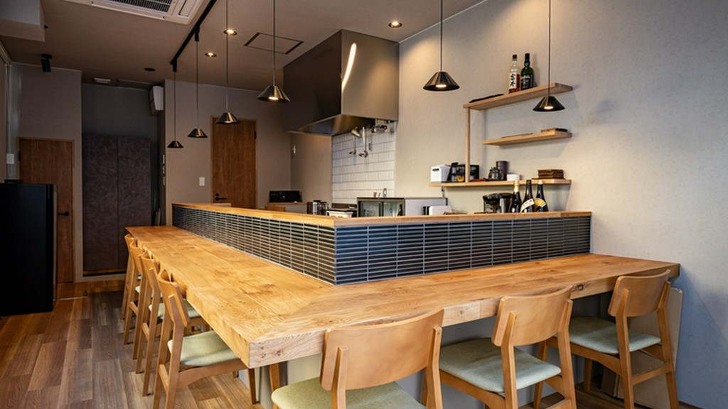 カフェ風の寿司店で、肩肘はらない本格寿司デートを楽しめる！